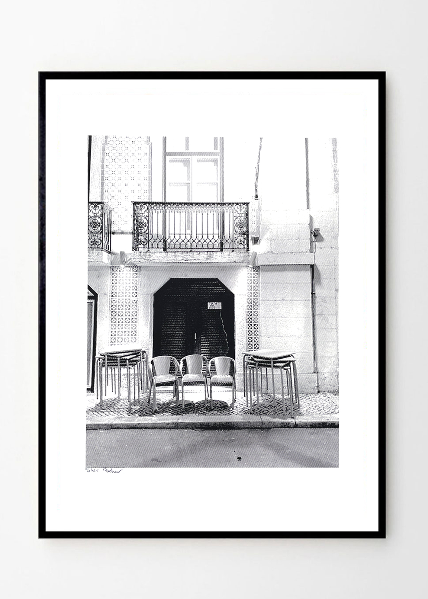 A street in Portugal in black and white - A3 size רחוב בפורטוגל בשחור לבן - גודל A3