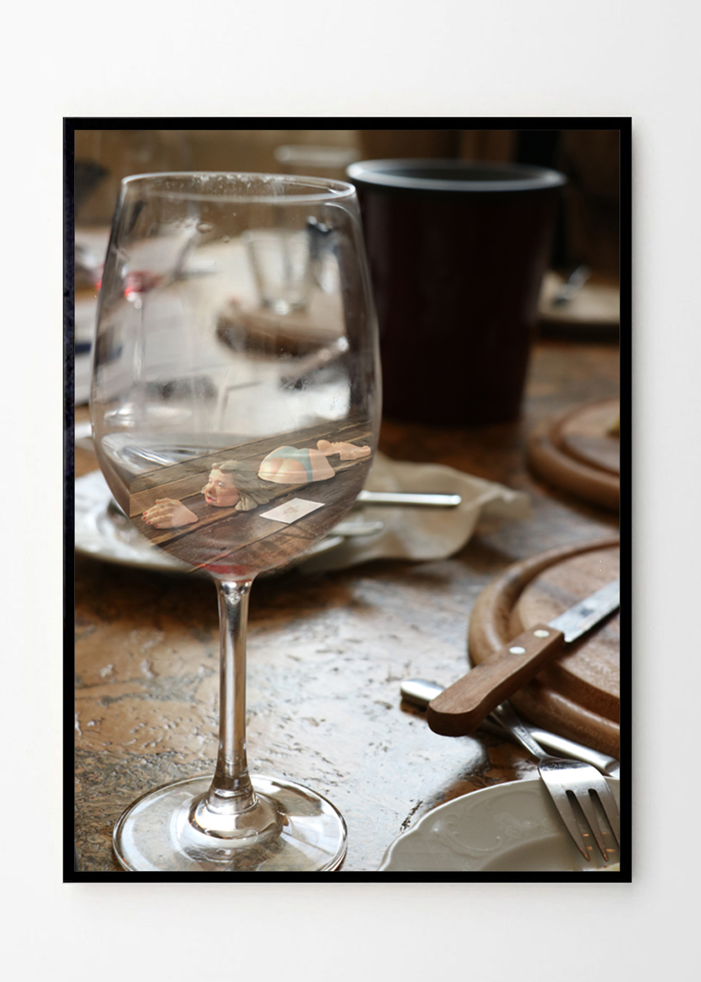 אישה שוחה ביין