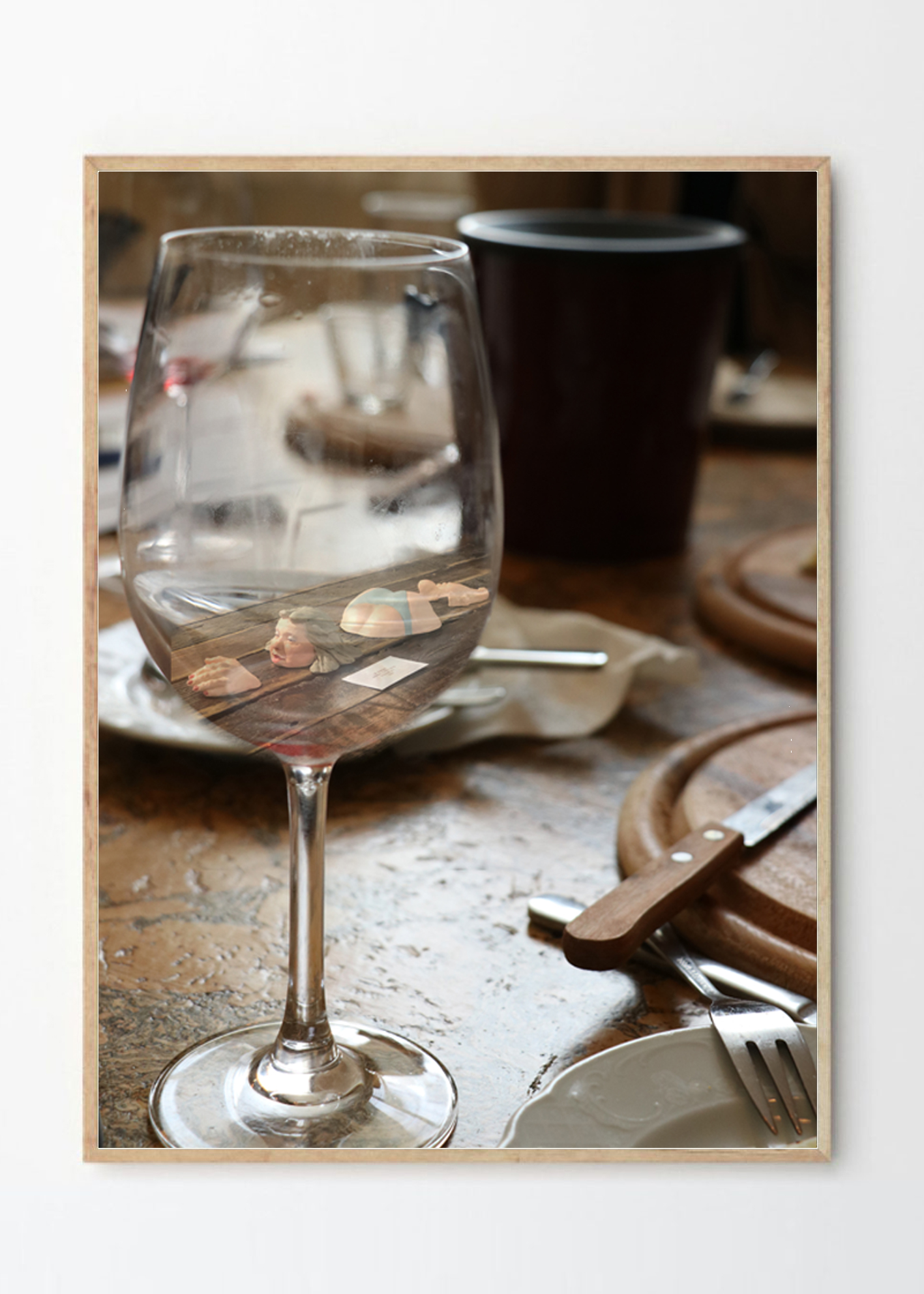 אישה שוחה ביין