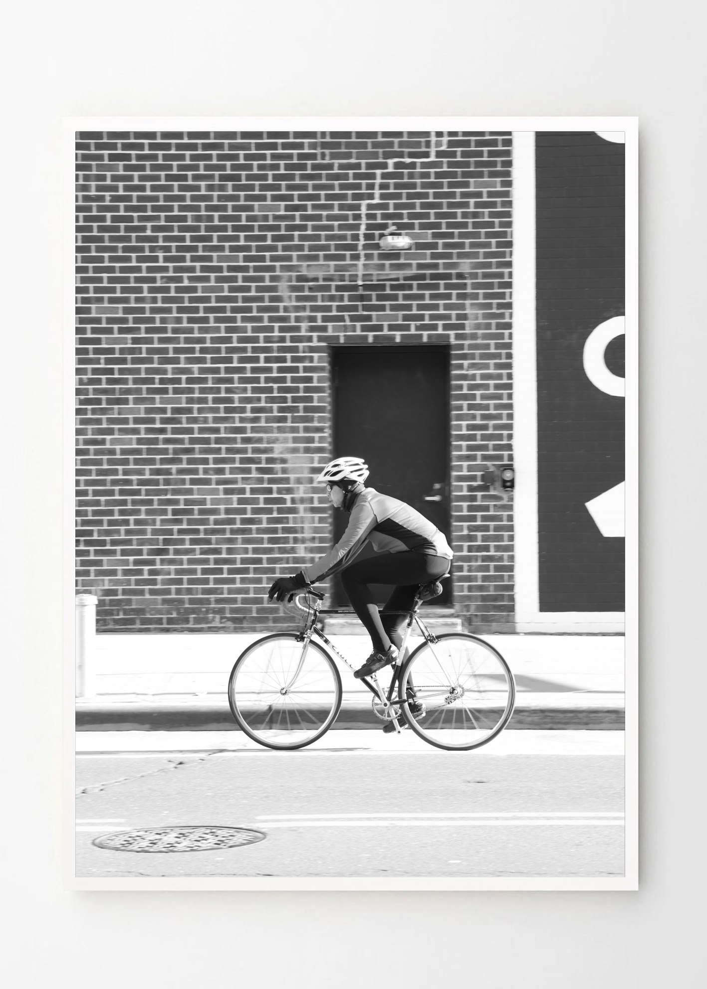 6-blackandwhite-white