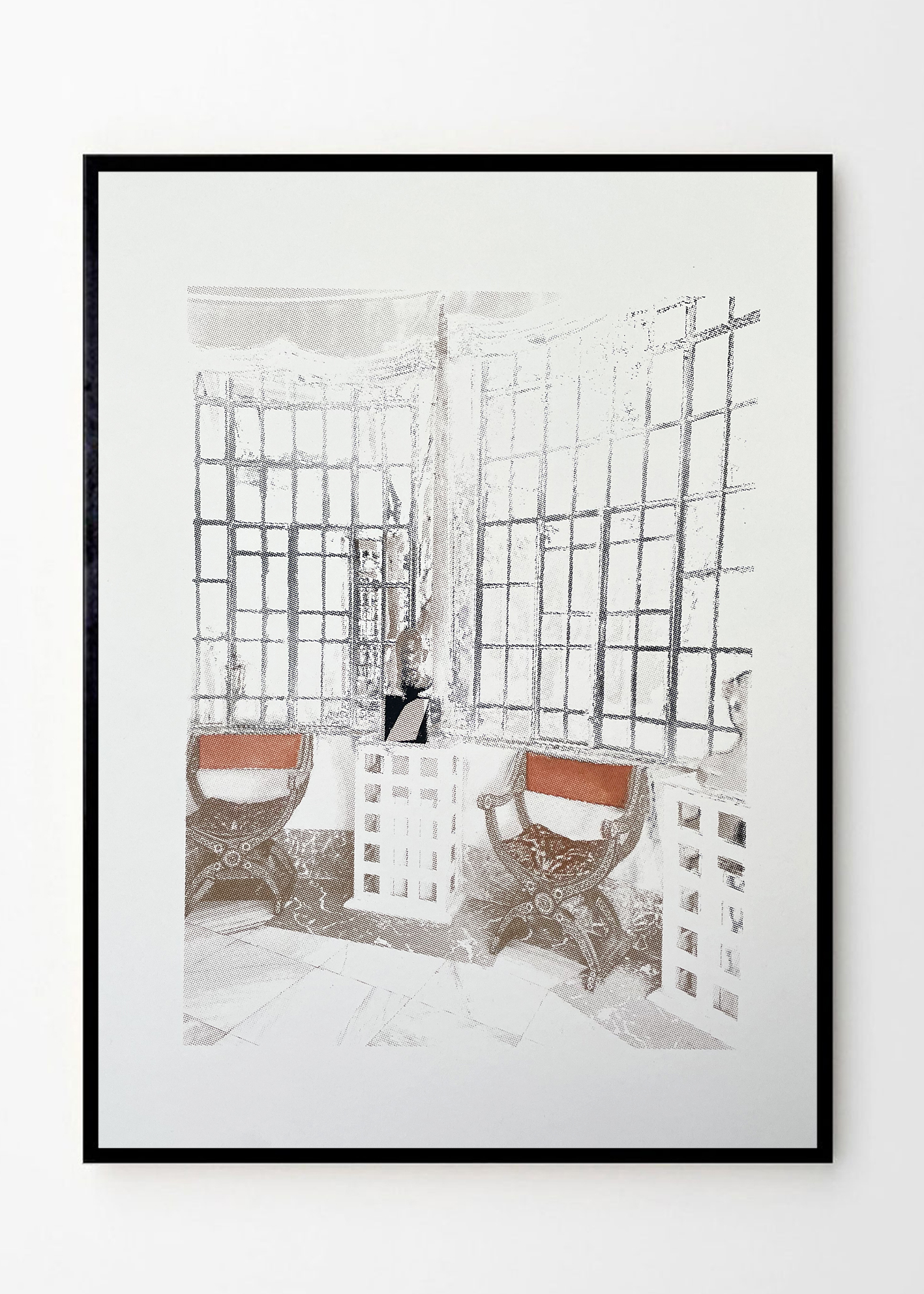 הדפס רשת בצבעי חום שוקולד, שחור, טרקוטה. בעיצוב עשיר וקלאסי.